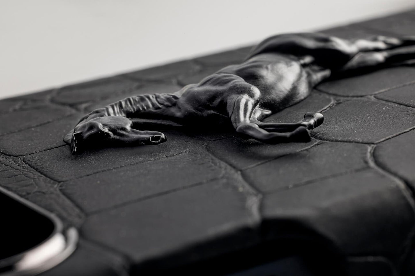 NERONE Arabic Horse in Alligator iPhone 14 Pro Max - Gatti Luxury