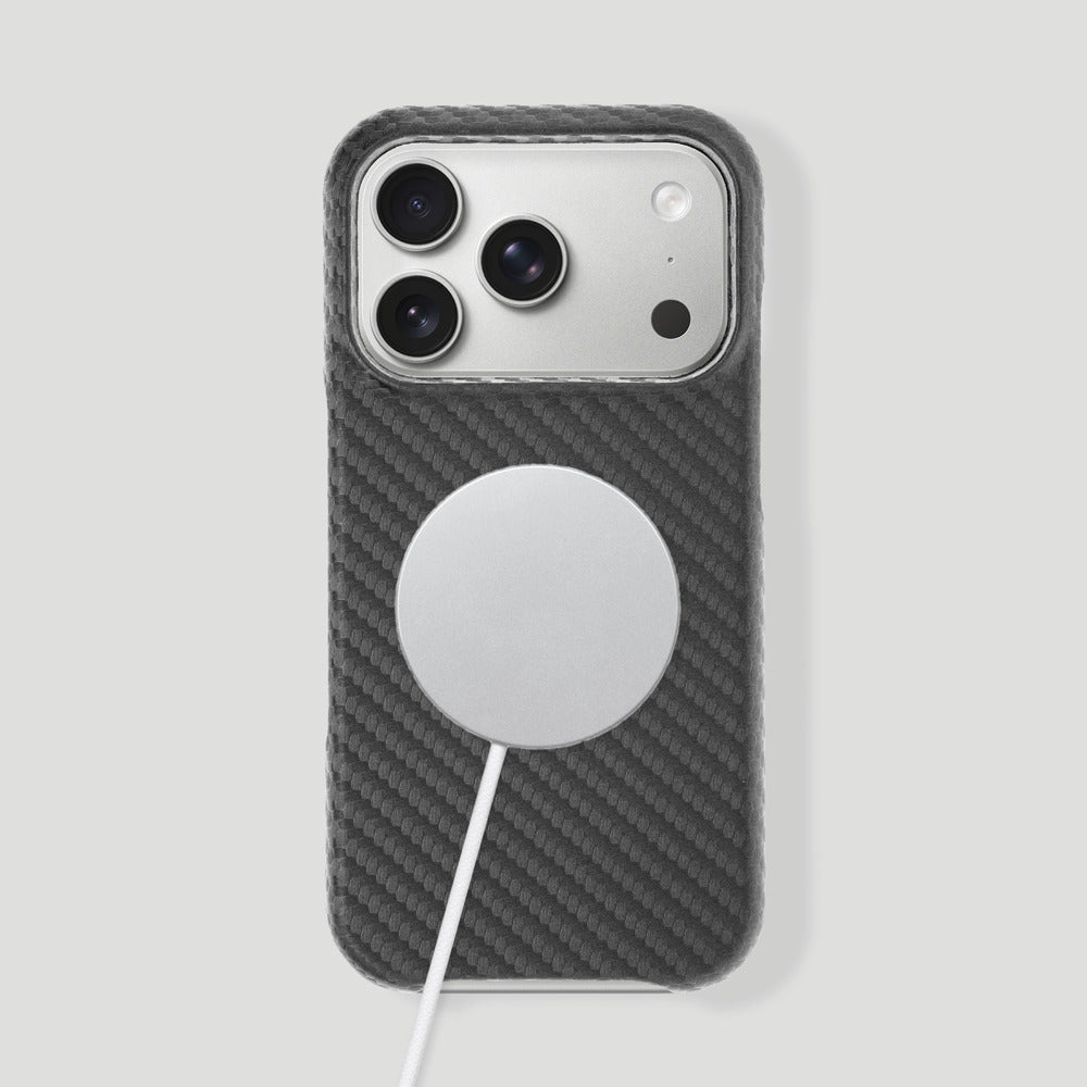 iPhone 17 Pro Classic Case Carbon Fiber