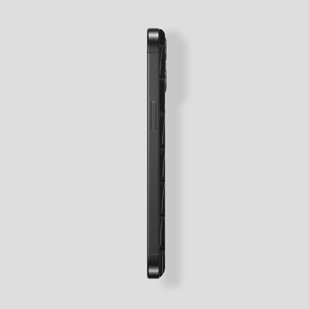 Custom iPhone 15 Pro | Pro Max in Titan Black Alligator Black - Gatti Luxury