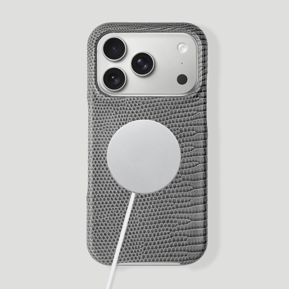 iPhone 17 Pro Max Classic Case